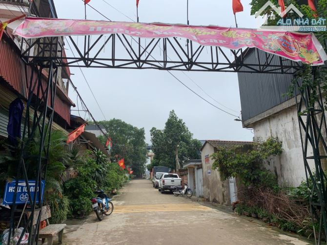 Bán Đất Lô Góc – Thắng Trí(Xã Minh Trí – SS ) – 120m² – 2,65Tỷ – Full TC– Mặt Tiền khủng . - 2