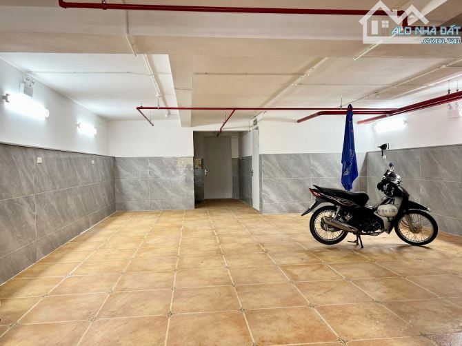 Bán Nhà Mặt Phố Trung Văn. 8 Tầng Thang Máy, 2 mặt tiền. 144m2- MT:7,1m - 2