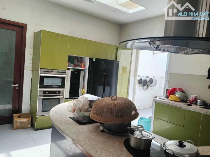 BIỆT THỰ 3 TẦNG BTCT MẶT TIỀN ĐƯỜNG TÂN XUÂN, 321M2, 6PN, 6WC, GẦN BV HÓC MÔN - 2