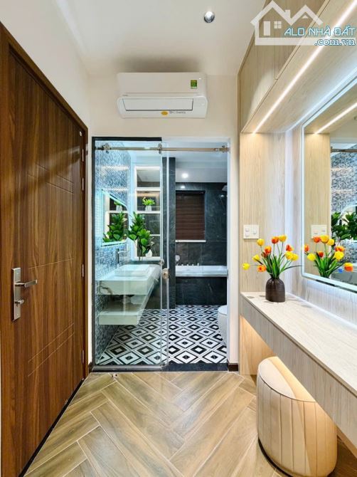 Nhà Mới Xây Cao Cấp Hẻm 4m💎 Đường Số 8, Phường 11💎4,2x12m 5 Lầu 4PN 4WC💎8,9 Tỷ - 24