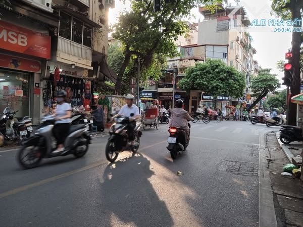 Bán nhà mặt phố Hàng Trống Hoàn Kiếm DT 420m2, Mặt tiền 15m, Giá 210 tỷ - 3