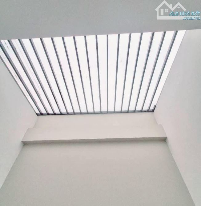 💥 BÁN NHÀ NGANG 8M – 4 TẦNG – CẠNH ĐH MARKETING – QUẬN 7 – 14 TỶ – SHR - 3