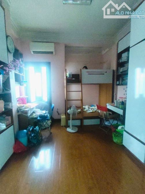 BÁN GẤP NHÀ HOÀNG TĂNG BÍ- Ô TÔ TRÁNH -  NGÕ THÔNG - SÁT BÃI GỬI Ô TÔ - QUÁ HIẾM- GIÁ 5.85 - 3