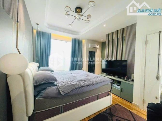 Bán Gấp Nhà 2 Lầu Đẹp Lung Linh – Hẻm 2 Ô Tô – Nam Kỳ Khởi Nghĩa – 139m² – Giá Chỉ 11.5 Tỷ - 3