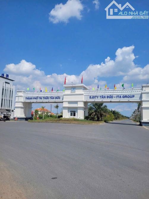 HÀNG HIẾM BÁN GẤP LÔ ĐẤT ĐỐI DIỆN E-CITY TÂN ĐỨC DT 485M2 FULL THỔ CƯ GIÁ 2TY6 SHR - 3