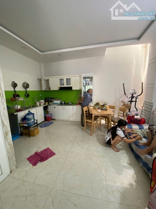 MẶT TIỀN KD TỐT, NGANG HIẾM HƠN 5m, 3 TẦNG GẦN BV LÊ VĂN THỊNH, 75m2 CHỈ 9,4 TỶ - 3