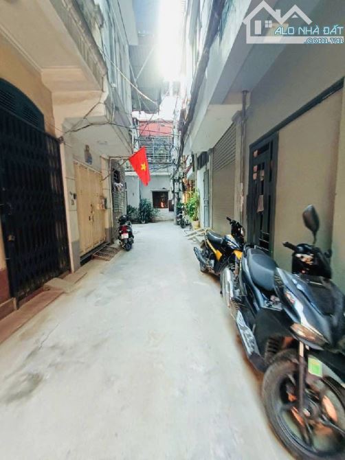 🛎️ Chủ cần bán gấp - Nhà gần mặt phố Ông Ích Khiêm, Ba Đình - 🎁Vị trí N 1 - 40m*3 tầng - 3