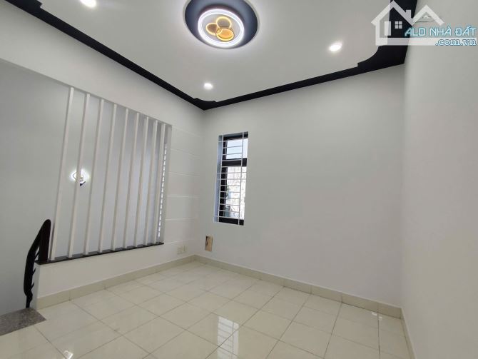 Bán nhà 2 tầng gần chợ đại hải , Trần Văn Mười Hóc môn giá 3t580 - 3
