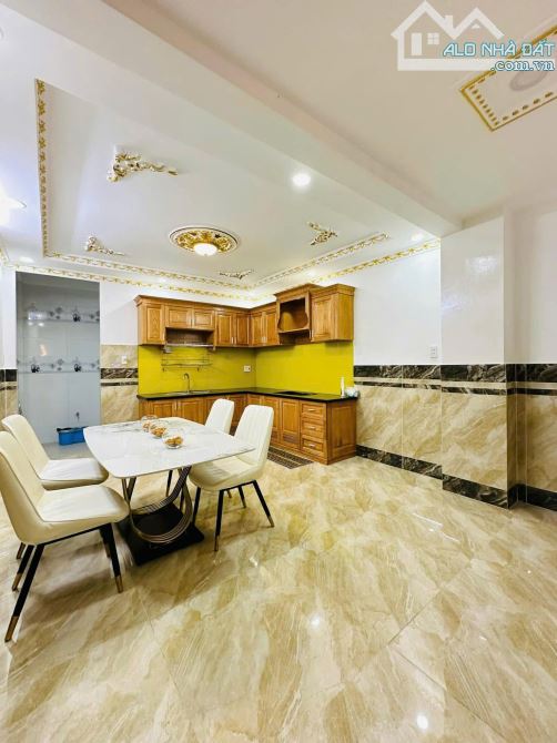 NHÀ ĐẸP GIÁ NGỘP TRÊN ĐƯỜNG HOÀ HƯNG, QUẬN 10 - GIÁ: 5,56TỶ/ 5,6M X DÀI 13M. SỔ SẴN HOÀN C - 3