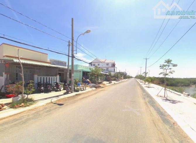 ĐẤT CẦN GIỜ - NGAY KHU LẤN BIỂN VINGOUR - MT GIỒNG AO 210M2- GIÁ 2TỶ450 - 3