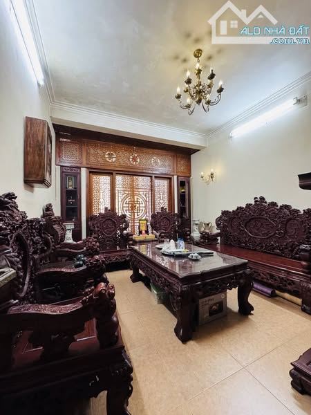 BÁN NHÀ PHÂN LÔ CẦU GIẤY - NGÕ TO NHƯ PHỐ - Ô TÔ VÀO NHÀ, DT 59M2, 4 TẦNG, MT 4M CHỈ 21 TỶ - 3