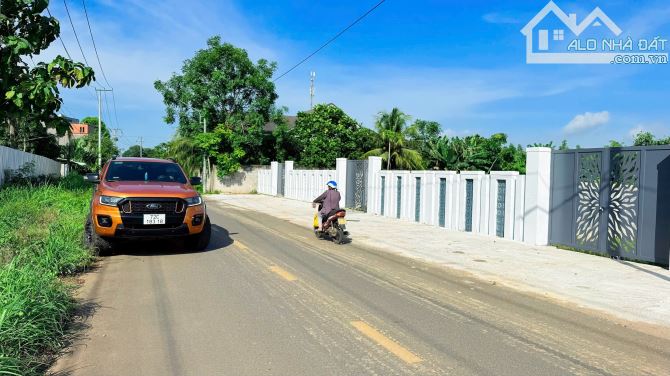 CẦN BÁN  MẶT TIỀN ĐƯỜNG ĐOÀN TRUNG CÒN - THỊ TRẤN ĐẤT ĐỎ- CÁCH TỈNH LỘ 52 CHỈ 50M - 3