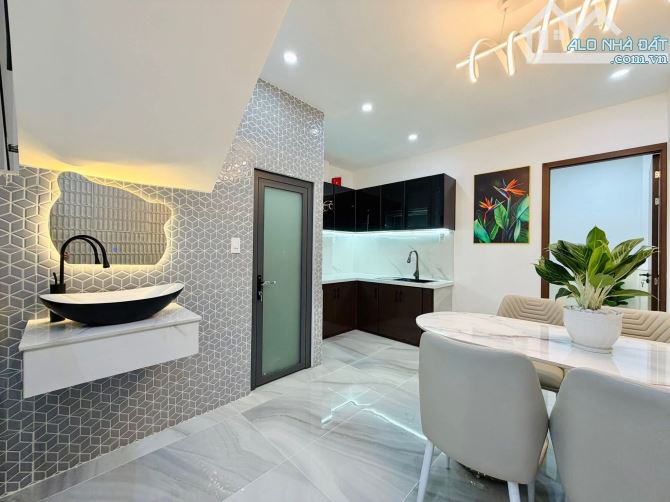 Cần tìm chủ cho căn nhà 60m2 ngay Hoàng Văn Thụ, Tân Bình. Giá: 4 Tỷ 220, vị trí đắc địa - 3