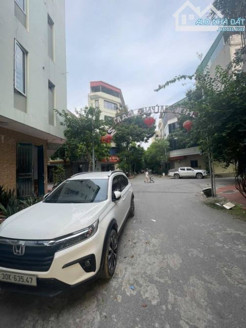 Bán đất dịch vụ Hàng Bè,Kiến Hưng. Vị trí đẹp, đông dân cư. Giá 13 tỷ, dt 50m × Mt 4m - 3