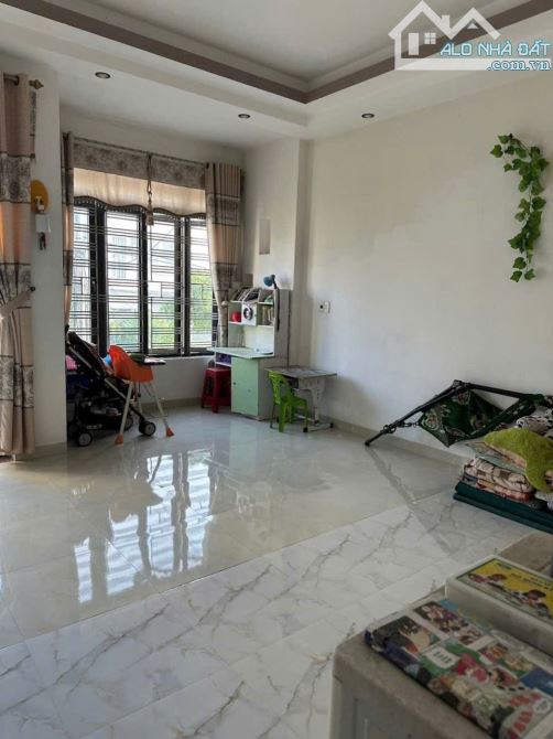 Bán nhà 2 tầng _2 mặt tiền Đường Núi Thành,  Hải Châu, Đà Nẵng - 3