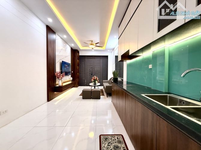 SIÊU PHẨM 5 TẦNG x 32m2 - PHỐ KHƯƠNG ĐÌNH giá 7 TỶ - 3