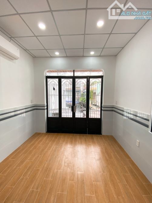 CHỈ 4.45 TỶ SỞ HỮU NHÀ ĐẸP - PHẠM THẾ HIỂN - QUẬN 8 - SỔ HỒNG RIÊNG - HOÀN CÔNG ĐỦ. - 3