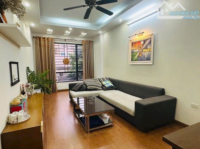 bán nhà Ngõ 466 Đê La Thành, Đống Đa DT 60m, 4 Tầng, MT 3.5m, 🧧Gia 19,5 tỷ - 3