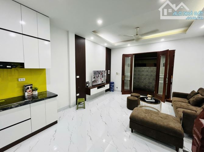 🏡 BÁN NHÀ VIỆT HƯNG – Ô TÔ ĐỖ CỬA – HƠN 7 TỶ - 3