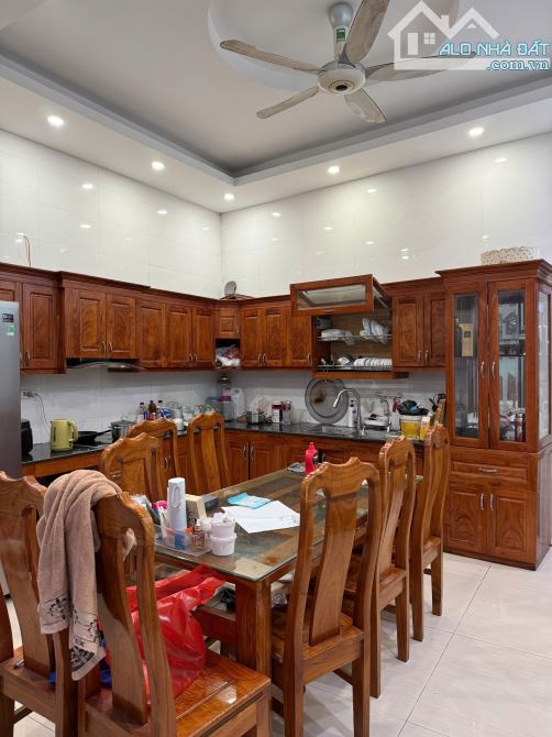 Bán nhà 3 tầng khu Khả Lễ-Võ Cường-BN. dt-85,7m. mt-5m. hướng ĐN giá:13,7 tỷ - 3