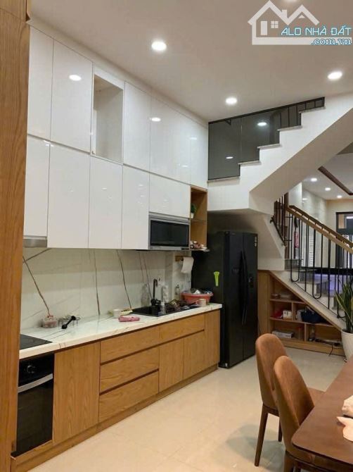 Nhà ngộp Trịnh Đình Trọng, Q.Tân Phú giảm sâu 300 triệu còn 2 tỷ 650 - 64m2, SHR - 3