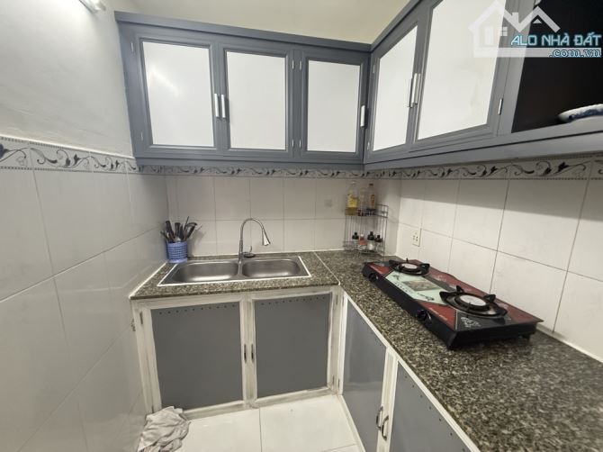 Bán nhà gần Ngã tư Bình Phước 46.6m2, hẻm xe hơi, nở hậu, giá tốt chỉ 3.5 tỷ - 3