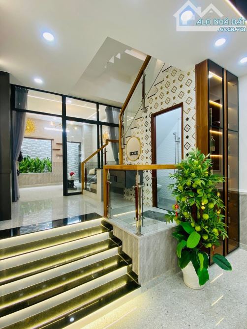 Căn nhà 2 tầng, 54m2 ngay Hồng Hà, Tân Bình. Giá: 3 Tỷ 290. SHR, hẻm 5m, full nội thất - 3