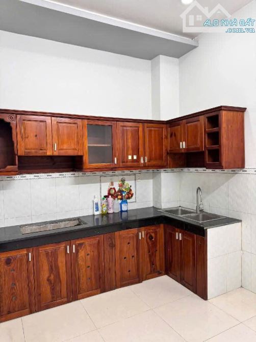 4 tầng 35m2 ngay trục đường PHAN ĐĂNG LƯU trung tâm quận Bình Thạnh chỉ 4,1ty - 3