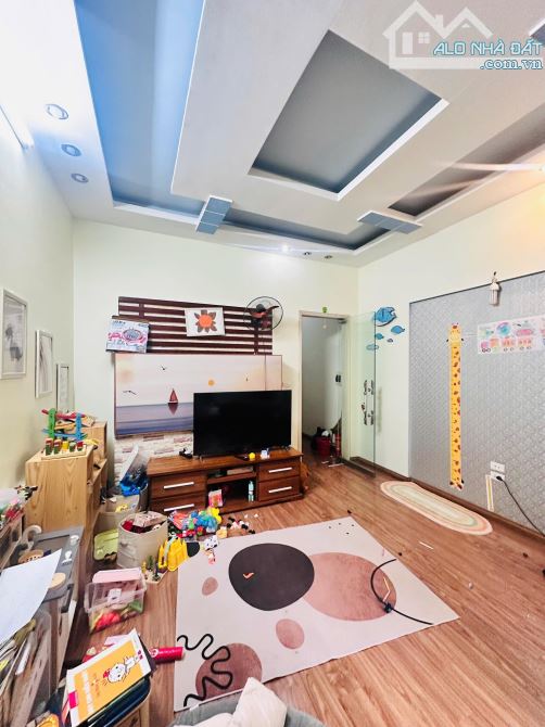 Bán Nhà Xuân Đỉnh- 54m2 x 5 Tầng - Mặt Ngõ Thông - Kinh Doanh - Oto 5 Chỗ Cất Tầng 1 - 3