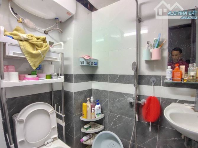 Bán căn hộ tập thể thái hà tt đống đa lô góc hai thoáng ô tô đỗ cầu thang - 3