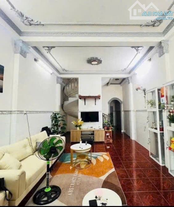 Bán nhà lầu, Mặt tiền chợ Hồ Bơi Phương Nam, SR,TC chỉ 4 tỷ650 - 3