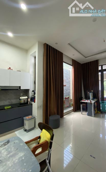 Bán nhà (1 mê) Cẩm Nam 12, Hòa Xuân - Móng 3 tầng, view công viên - Giá 5.25 tỉ tl - 3