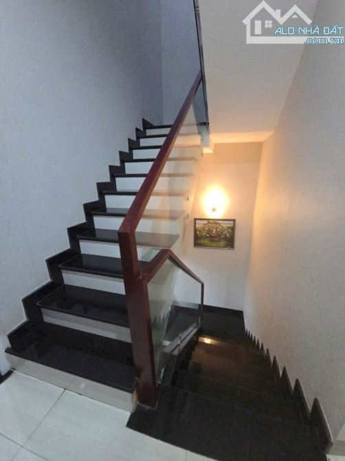 Bán nhà lầu đẹp SR, TC, đường nhựa thông, gần GX Lộc Lâm chỉ 3 tỷ 790 - 3