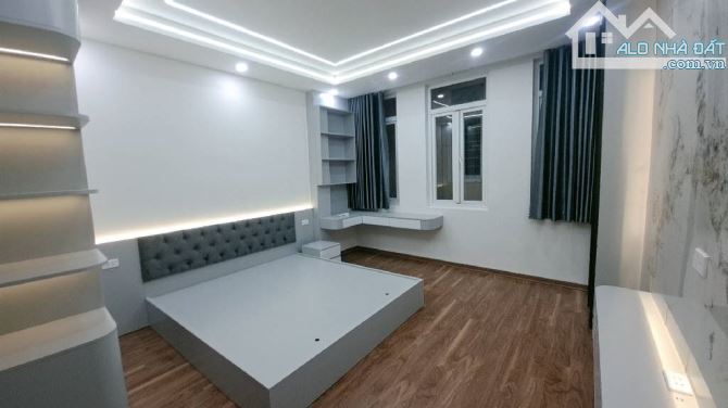 Xuân Thủy – Nhà 7 tầng Thang máy – 38m² – Ngõ nông, gần ô tô - 3