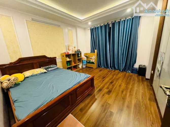 Bán nhà Liễu Giai, 1p ra phố, ngõ ô tô 20m, thang máy, nội thất đẹp, 46m2*7T, giá 8.4 tỷ - 3