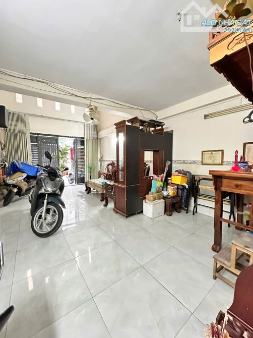 Bán Nhà Hẻm Xe Hơi 8m, Phú Định Quận 8,  DT:4,2*12 - SHR, 4 Lầu, 4PN, Ko QH, Giá 5,2 Tỷ - 3