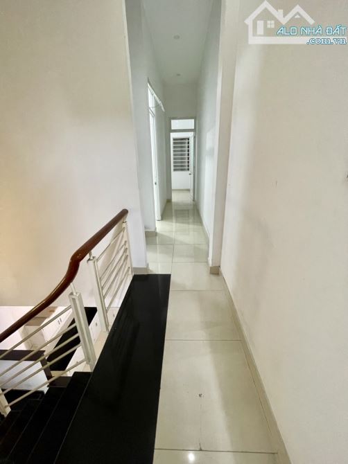 BÁN NHÀ MẶT TIỀN BÙI QUANG LÀ,2 TẦNG,105M2, GIÁ 9,9TỶ - 3
