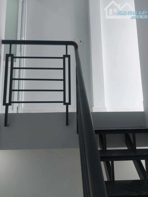 Bán Nhà Song Hành, khu Phố Ẩm Thực sằm uất, 56m2, 2 Tầng BTCT Đường 4 xe hơi ngủ trước nhà - 3