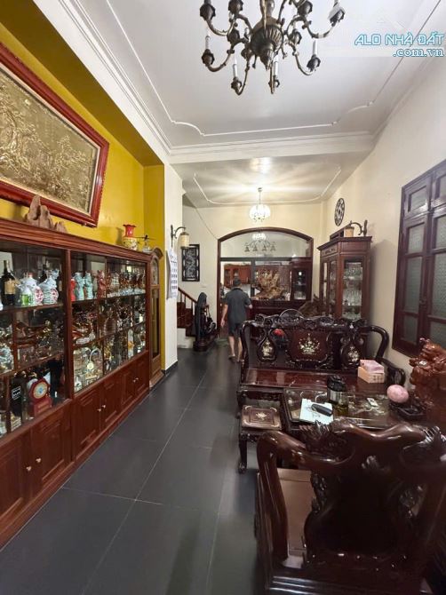 Bán nhà dân xây 4 tầng cách 1 nhà ra phố Ái Mộ, DT 90m giá hơn 27 tỷ - 3