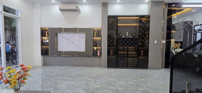 Nhà đẹp long lanh - Mới full nội thất 3 tấm giá chỉ nhỉnh 5 toi - 3