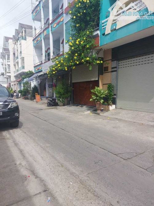 SIÊU PHẨM 4 TẦNG HẺM 10M . Nhà 4 tầng hẻm 10m trên đoạn đường Dương Quảng Hàm 32m vừ - 3