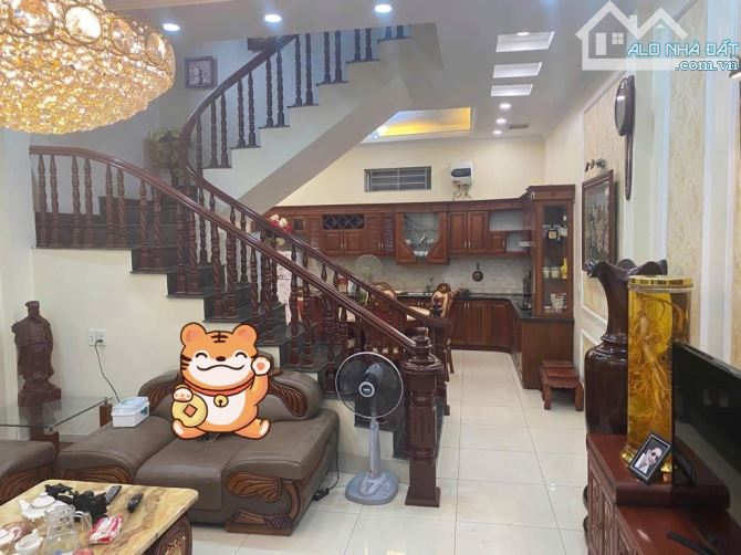 LONG BIÊN NGÔ GIA TỰ 🏠 LÔ GÓC 72M2 x 4TẦNG, Mt 5,2M - OTO VÀO NHÀ NGỦ - NGÕ THÔNG - ĐƯỜNG - 3