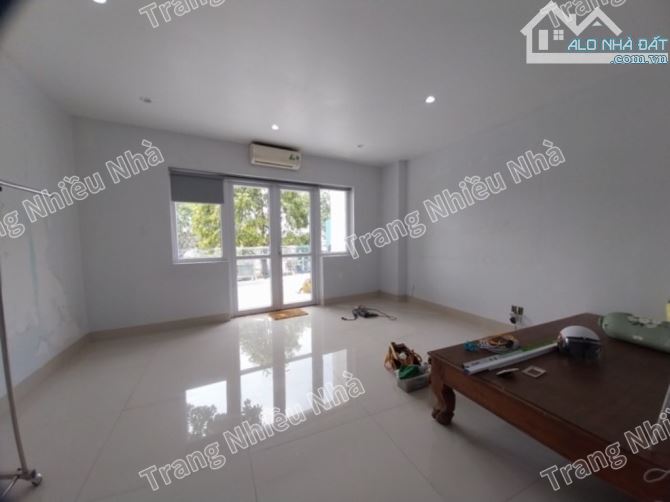 CHỈ 7.5 TỶ  NHÀ 4 TẦNG SÁT M.ẶT T.IỀN HUỲNH TẤN PHÁT, QUẬN 7 ,DT 5x20M,5 PN - 3