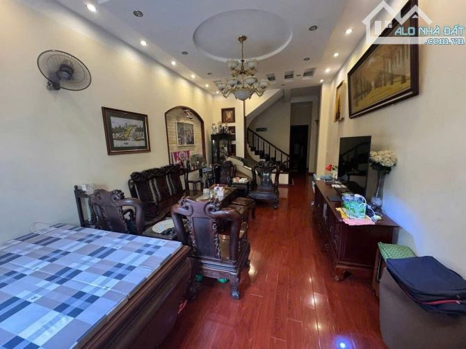 Chùa Láng 75m² 5 tầng lô góc ngõ phân lô ô tô tránh vị trí vàng giá 24 tỷ - 3