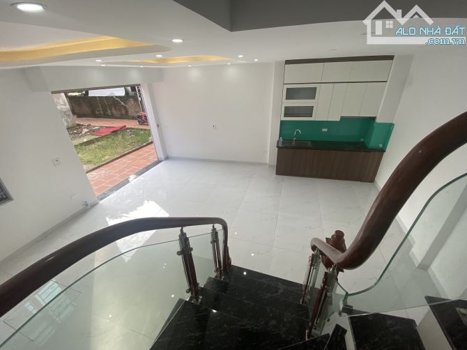 NHÀ 3 TẦNG MỚI TINH SẴN Ở,GẦN HỒ ĐIỀU HOÀ,GẦN CHỢ NHỈNH 4 TỶ - 3