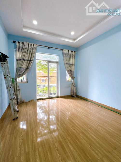 Đường vườn Lài, hẻm 6m thông, khu phân lô đồng bộ.  65m2(4*16).  Nha trệt,lầu, 3pn.  Hơn 6 - 3