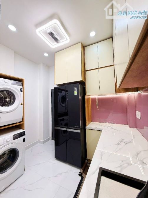 Bán Nhà Phú Nhuận - 2 Tầng - Khu VIP Phan Xích Long - Full Nội Thất - Nhỉnh 5 Tỷ - 3