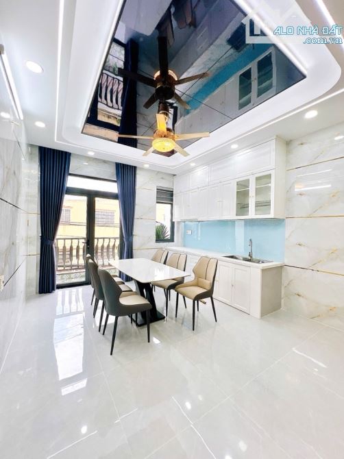 BÁN NHÀ 5 TẦNG_TÂY LÂN – (4X14) HẺM XE HƠI  – CHỈ 6.4 TỶ 💥 - 3