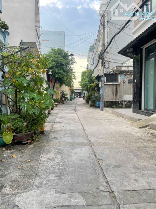 NHÀ ĐÚC 3,5 TẤM - 4X11 - HẺM XE HƠI THÔNG ĐƯỜNG SỐ 20 P.BHHA GIÁ 5,35 TỶ TL - 3