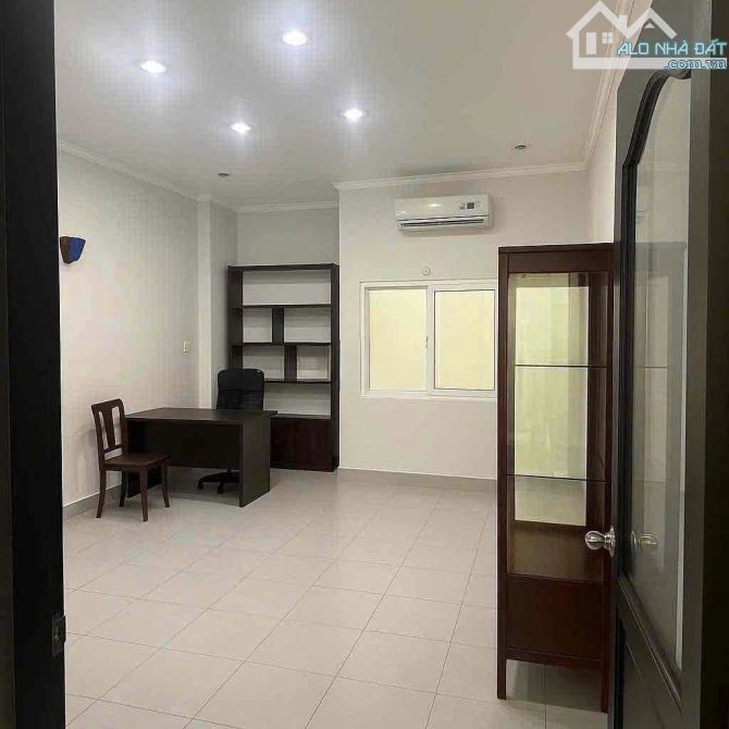 HOT Quận 8, Dương Bạch Mai, Hẻm Xe Hơi, 4x23m, Chỉ 5 Tỷ - 3